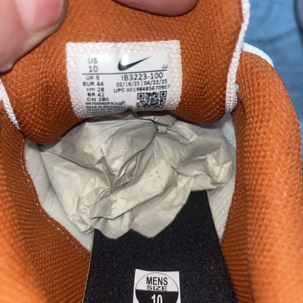 Size 10 - NCAA x Nike Air Max Verse Texas - Picture 9 of 16